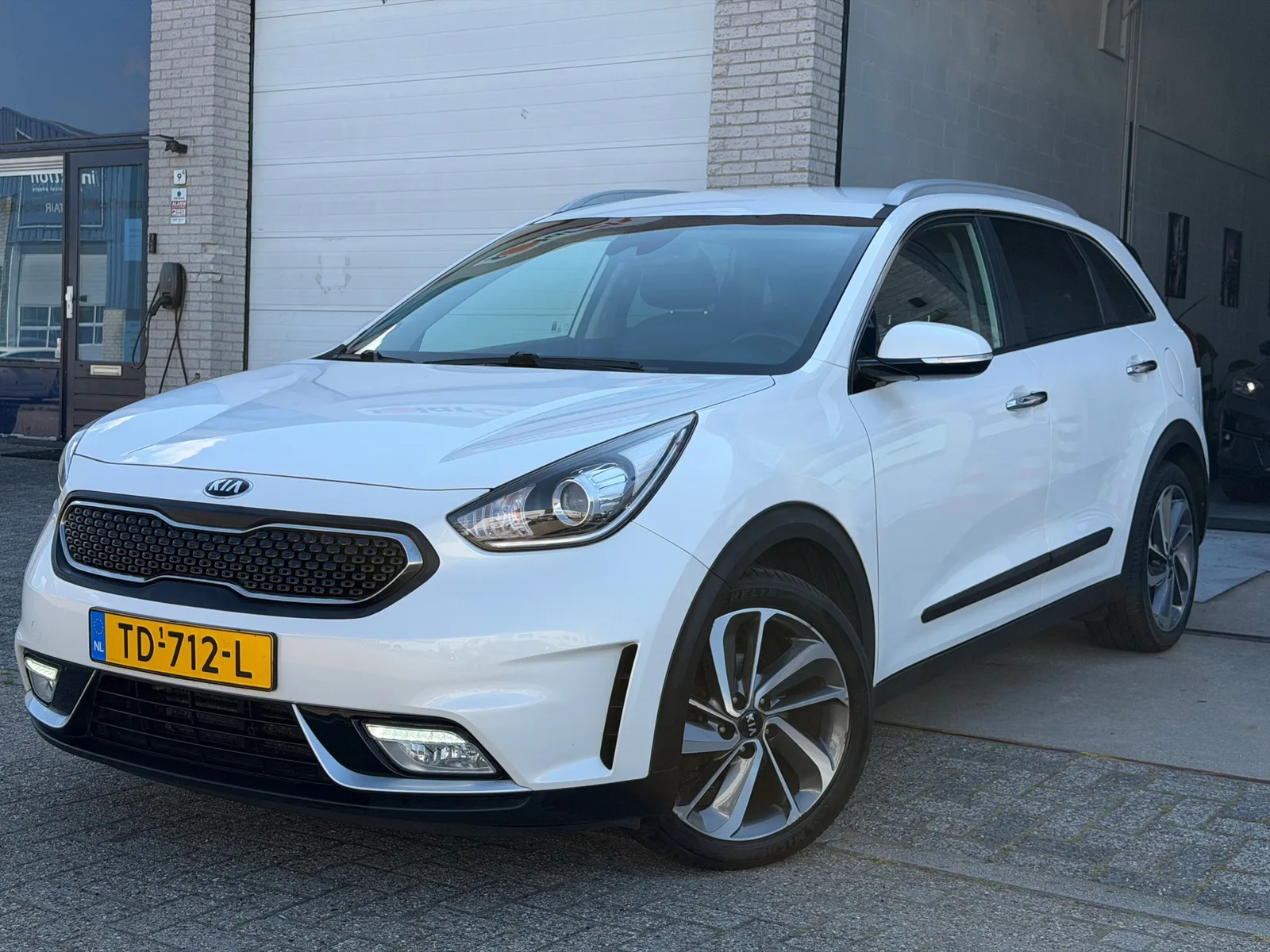 Kia Niro (2018) — foto 1