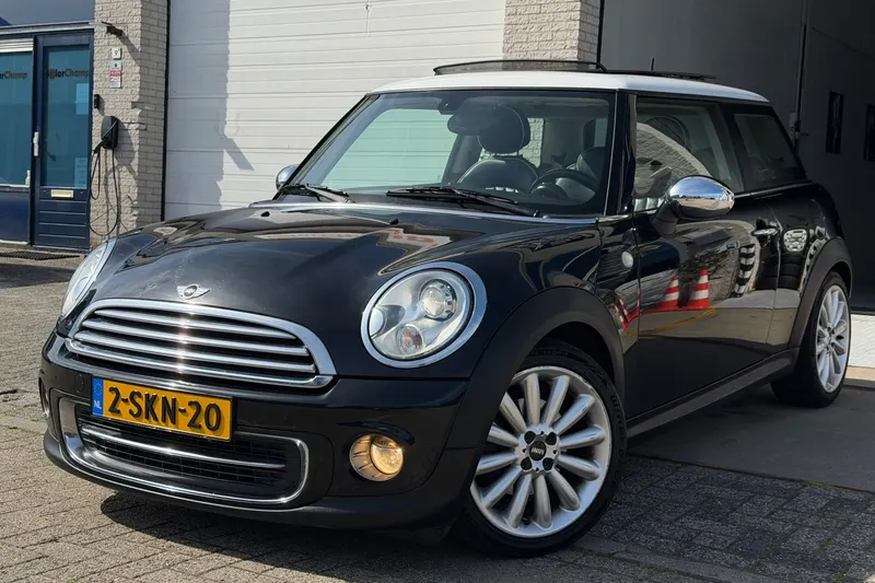 MINI Cooper (2012)