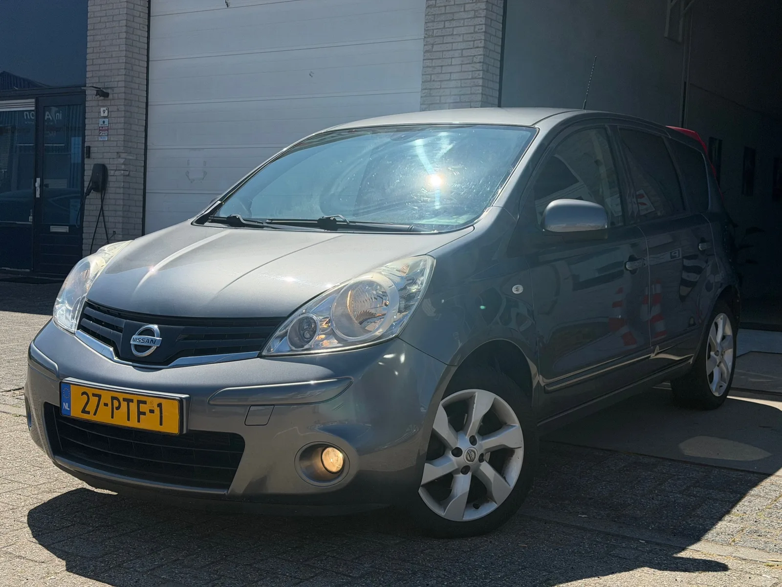 Nissan Note (2011) — foto 1
