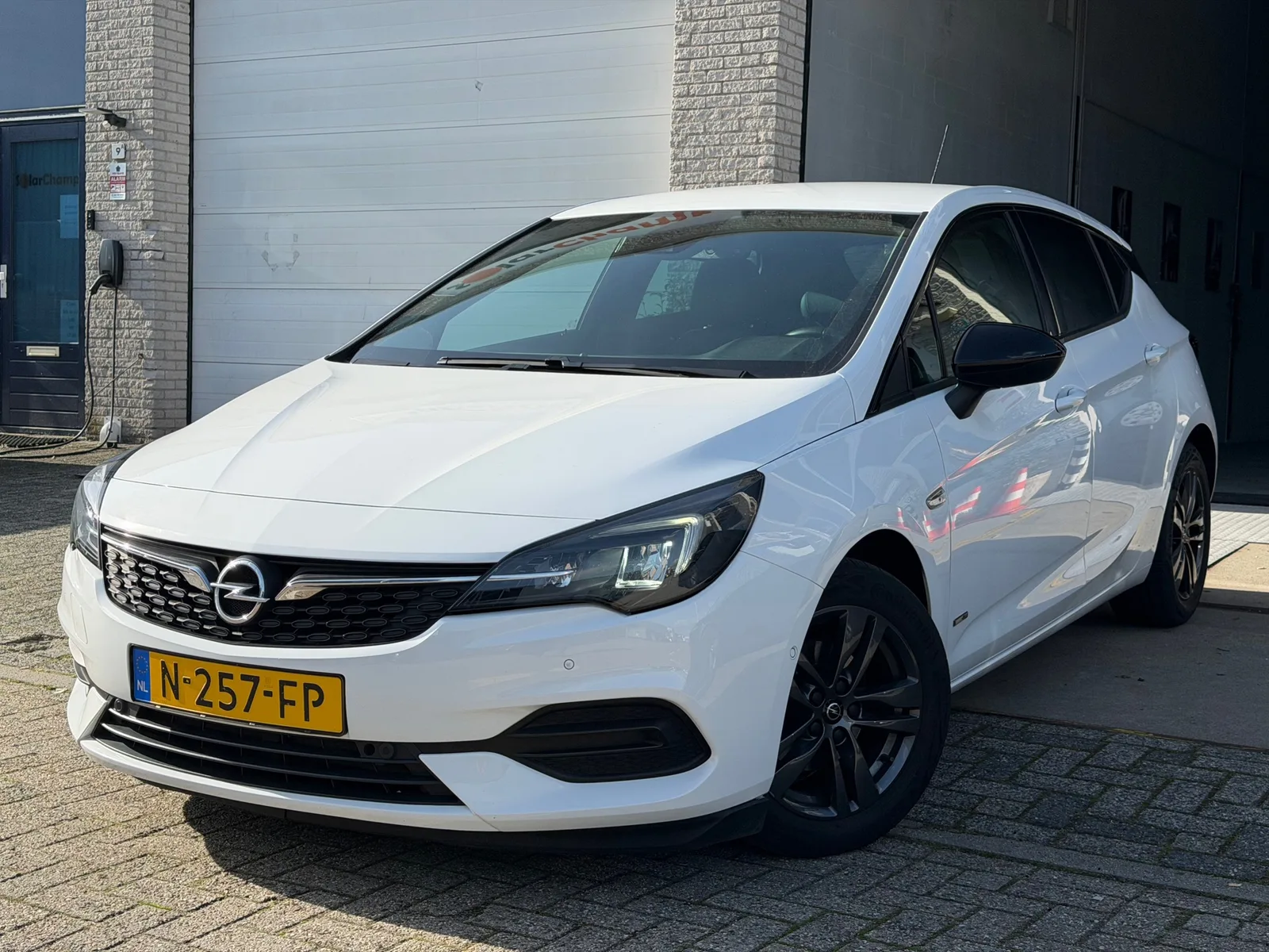 Opel Astra (2021) — foto 1