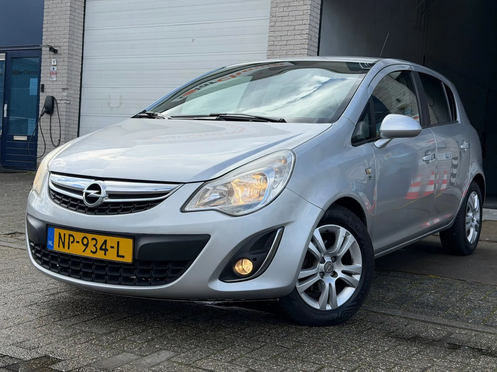 Opel Corsa (2012) — foto 1