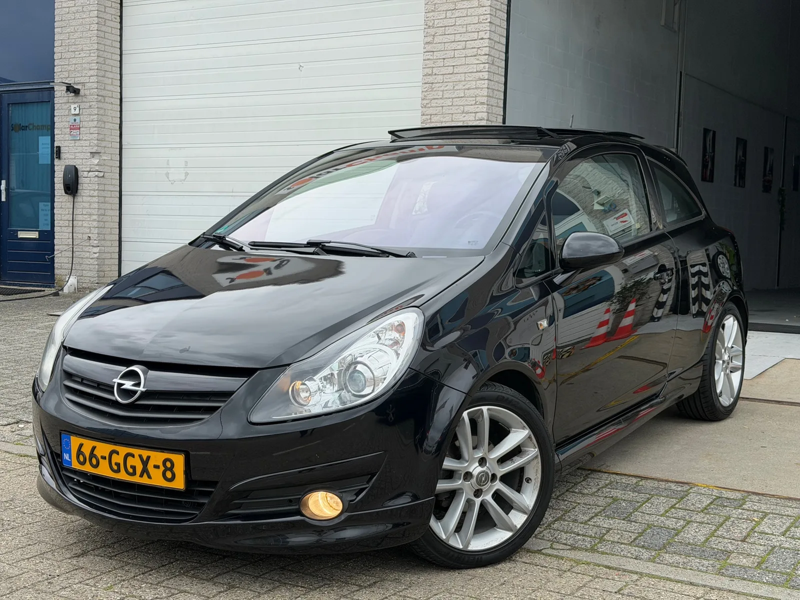 Opel Corsa (2008) — foto 1