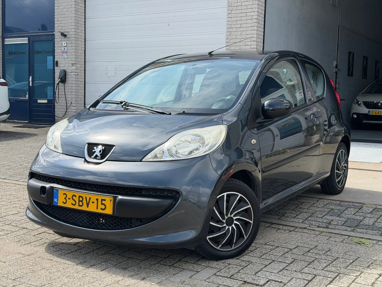 Peugeot 107 (2006) — foto 1