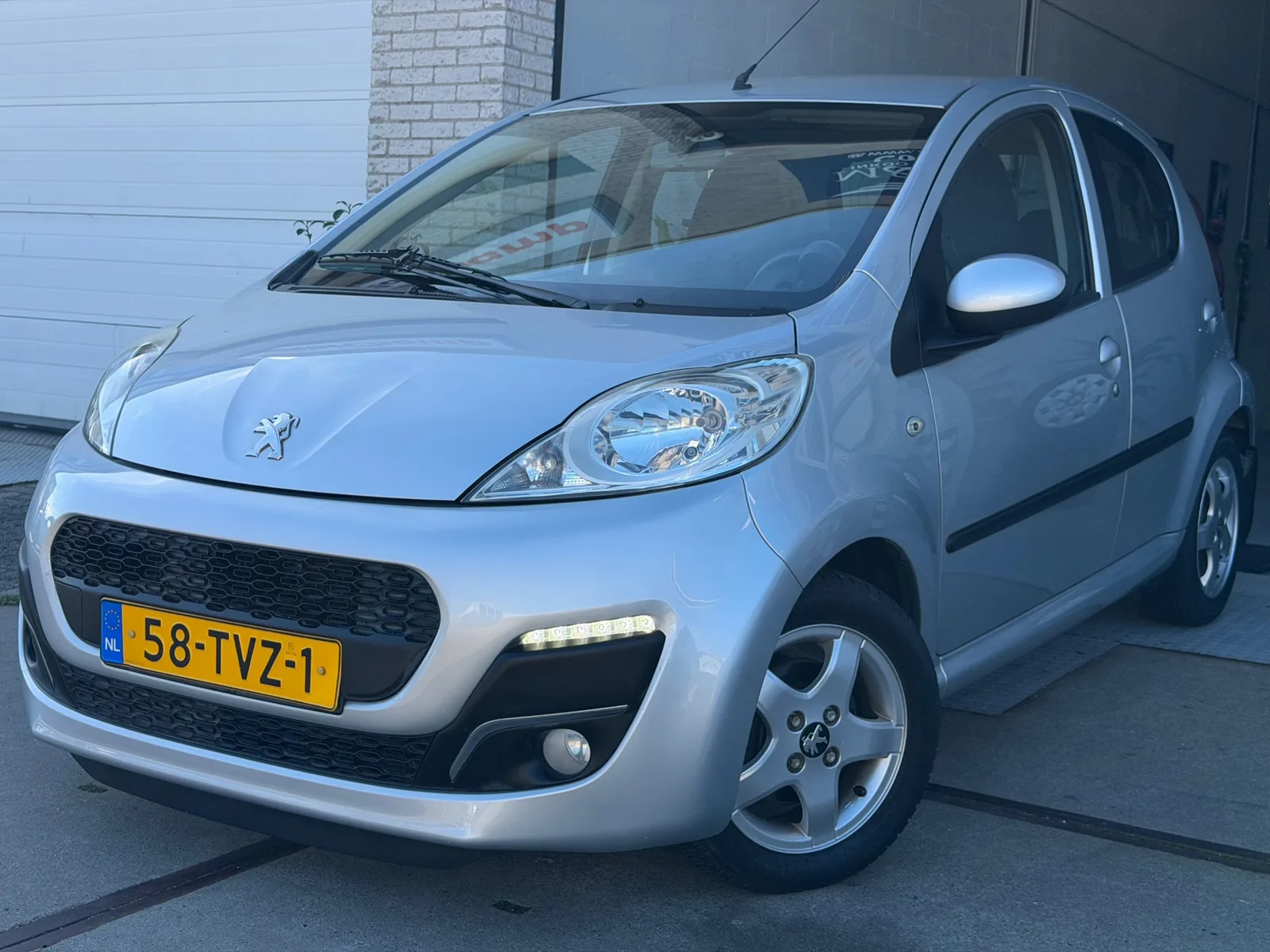 Peugeot 107 (2012) — foto 1