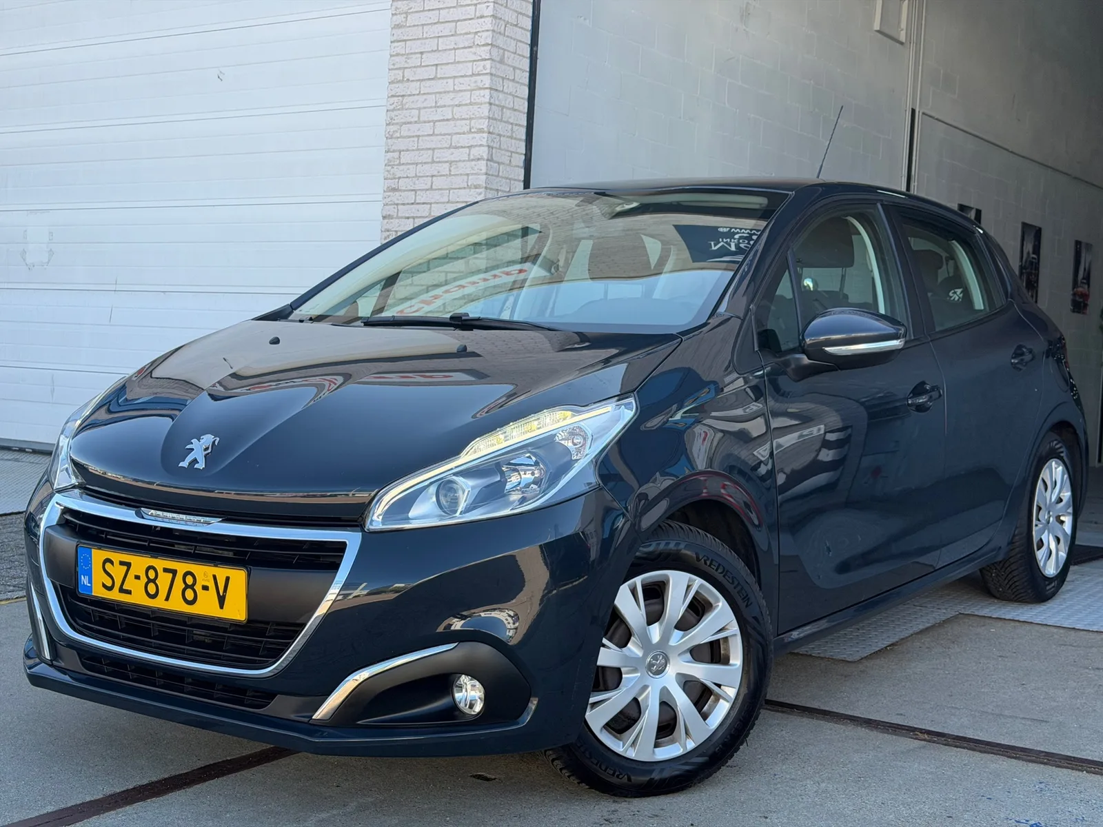Peugeot 208 (2018) — foto 1