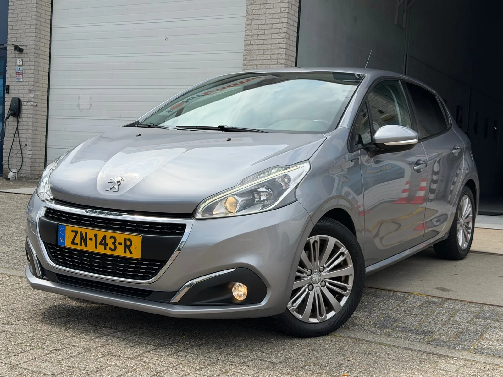 Peugeot 208 (2019) — foto 1