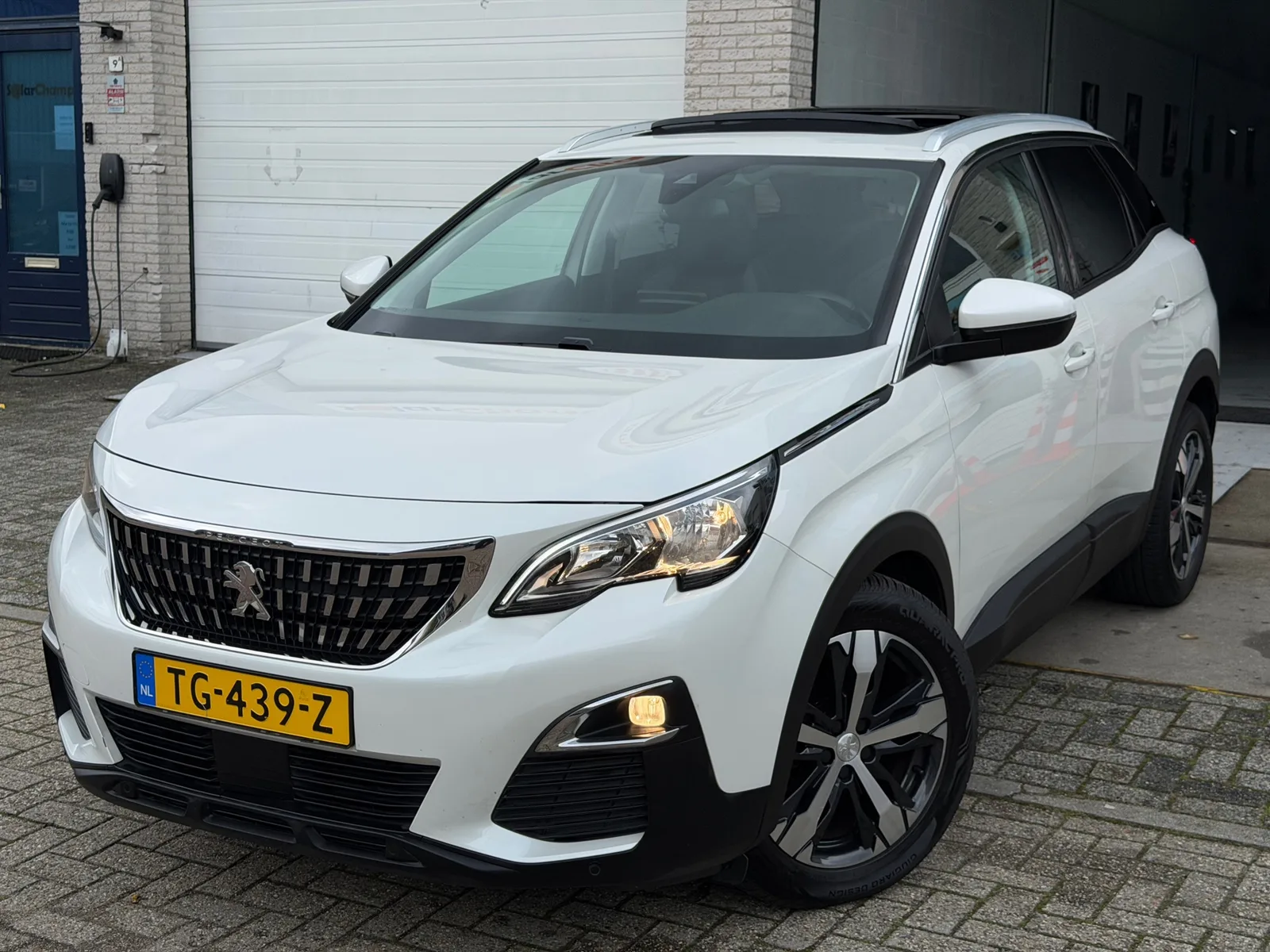 Peugeot 3008 (2018) — foto 1