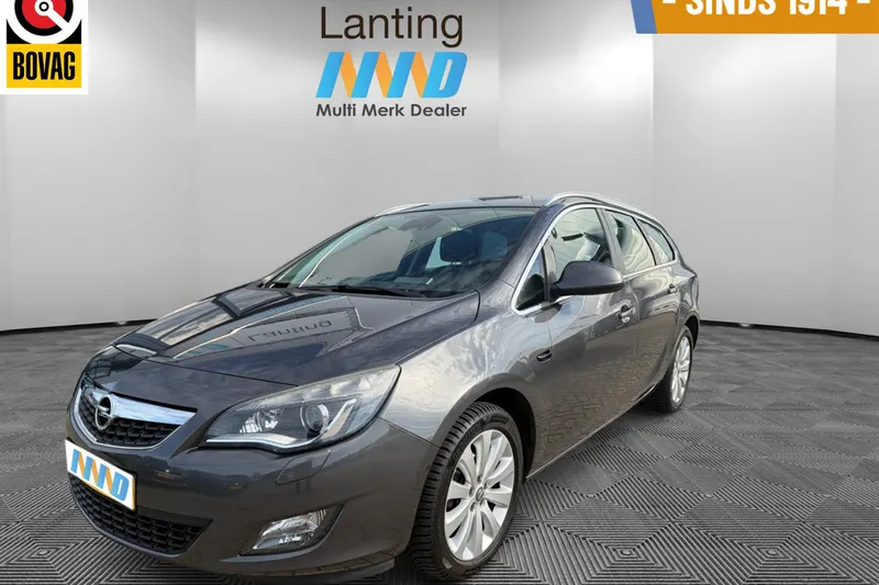 Opel Astra (2011)