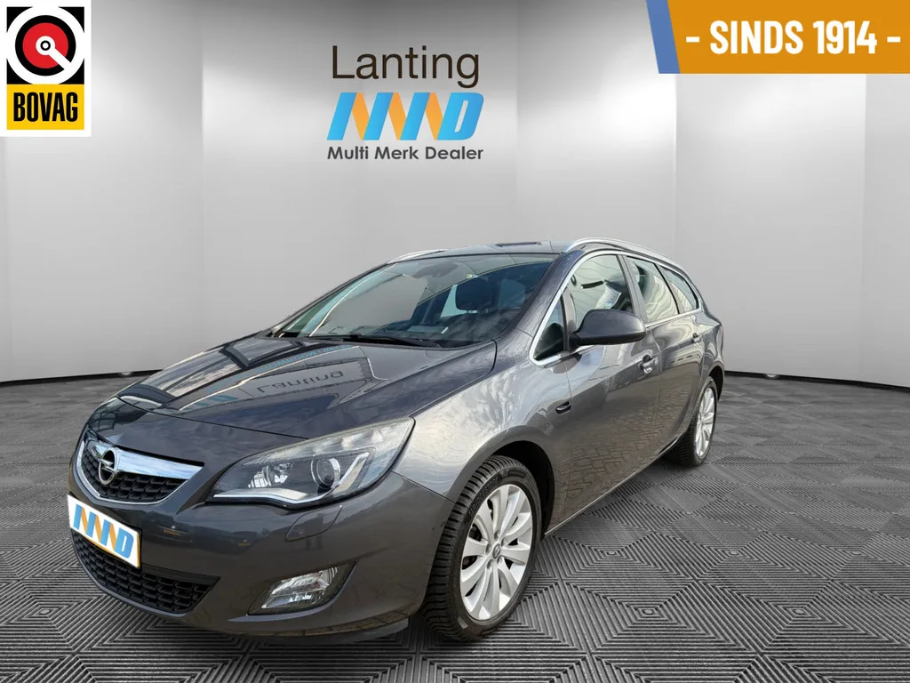 Opel Astra (2011) — foto 1