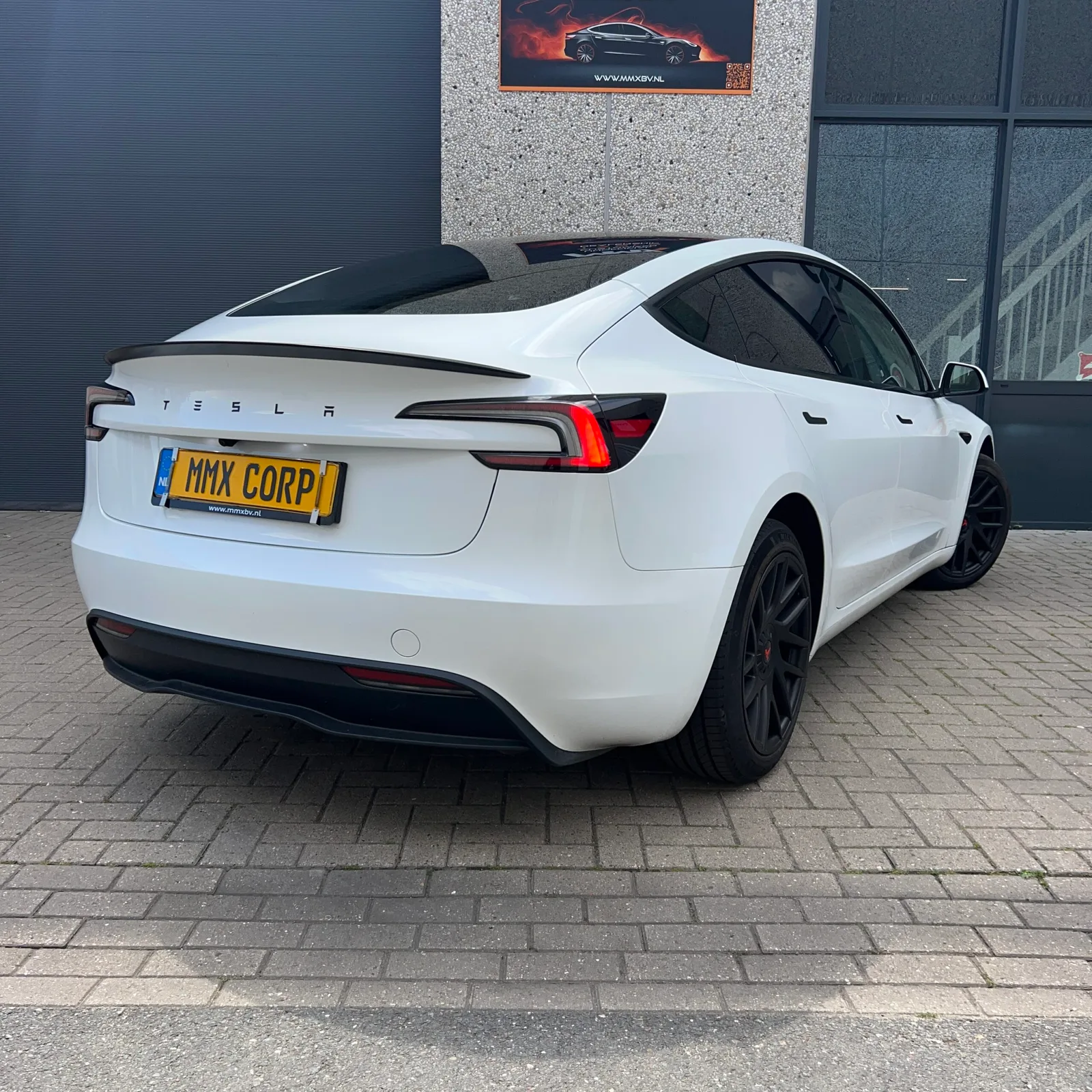 Tesla Model 3 (2023) — foto 1