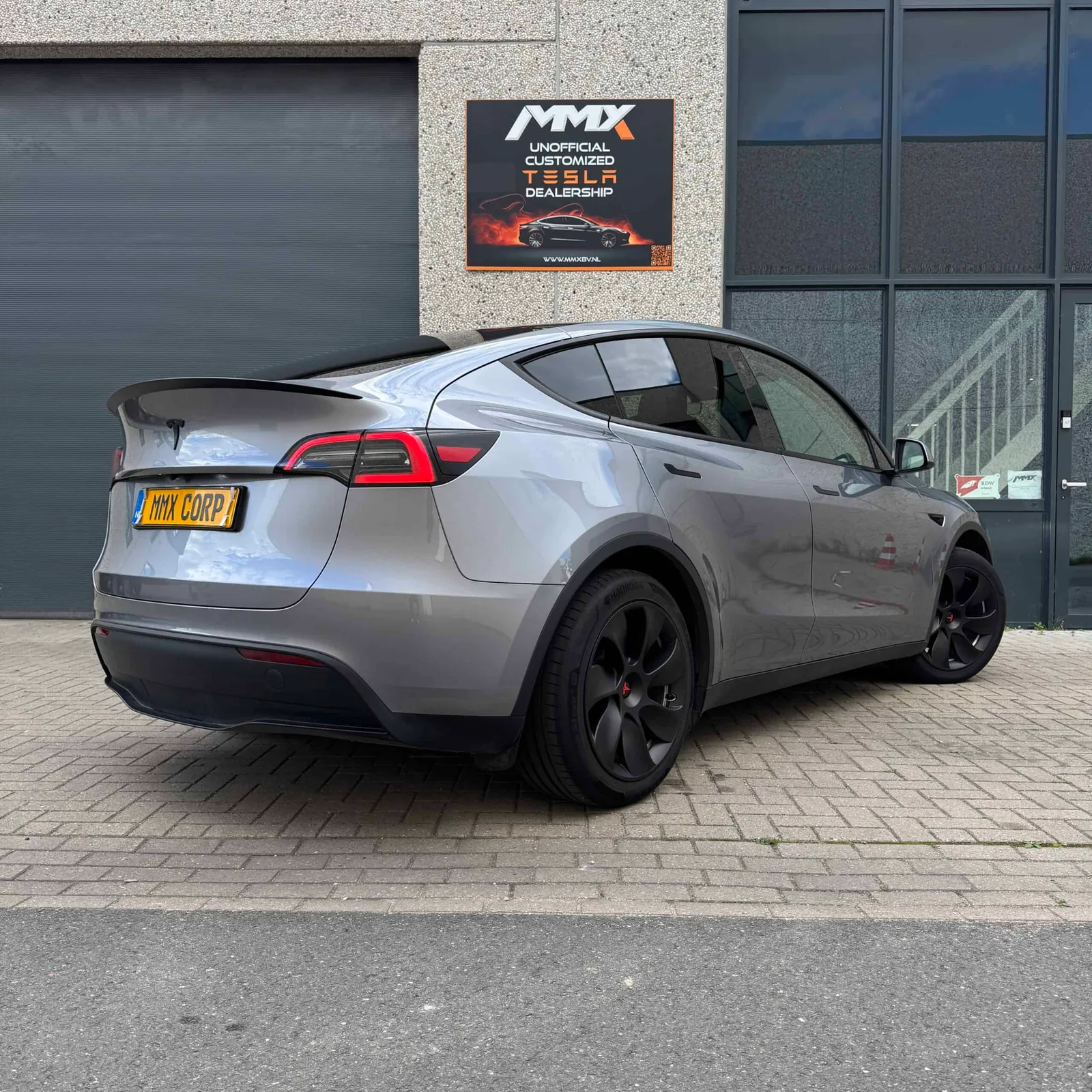 Tesla Model Y (2024) — foto 1