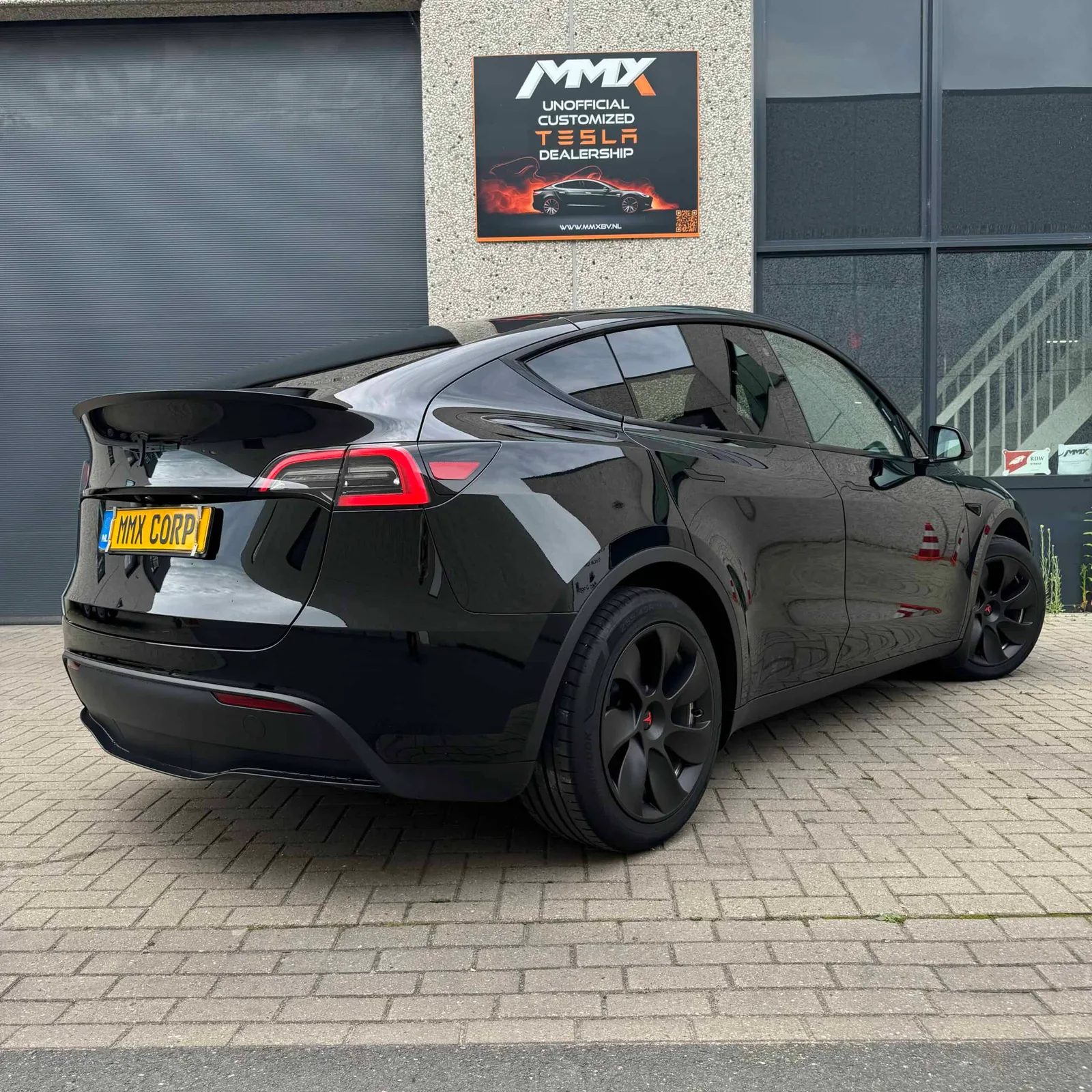Tesla Model Y (2023) — foto 1