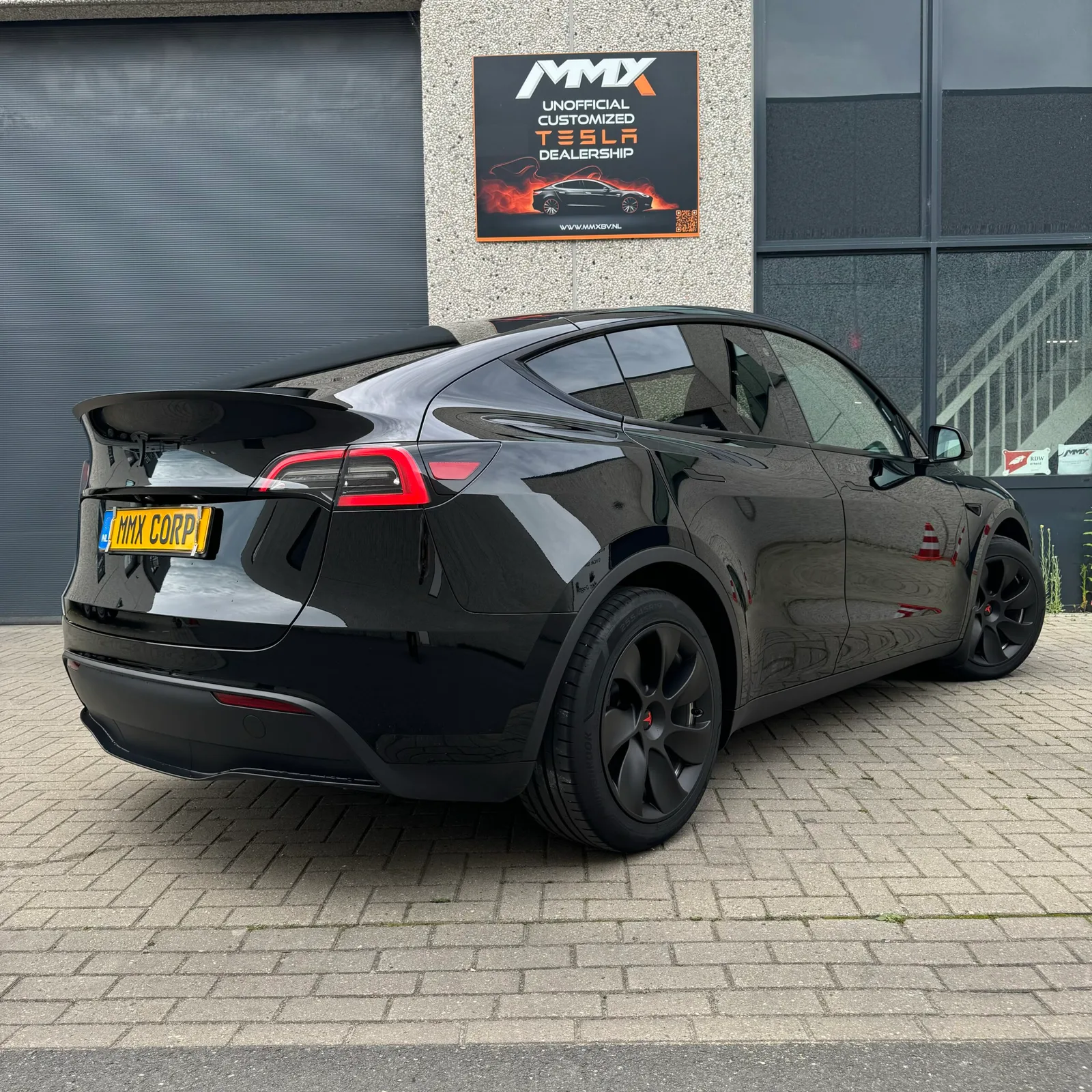Tesla Model Y (2023) — foto 1