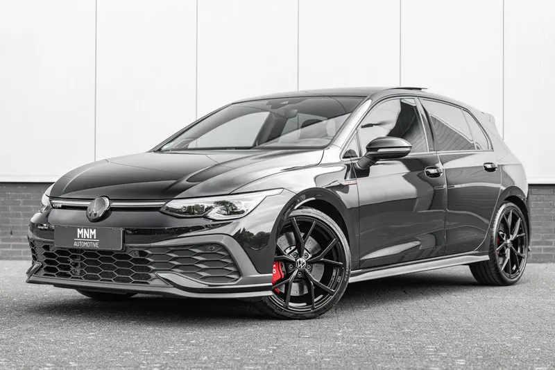 Volkswagen Golf (2023)