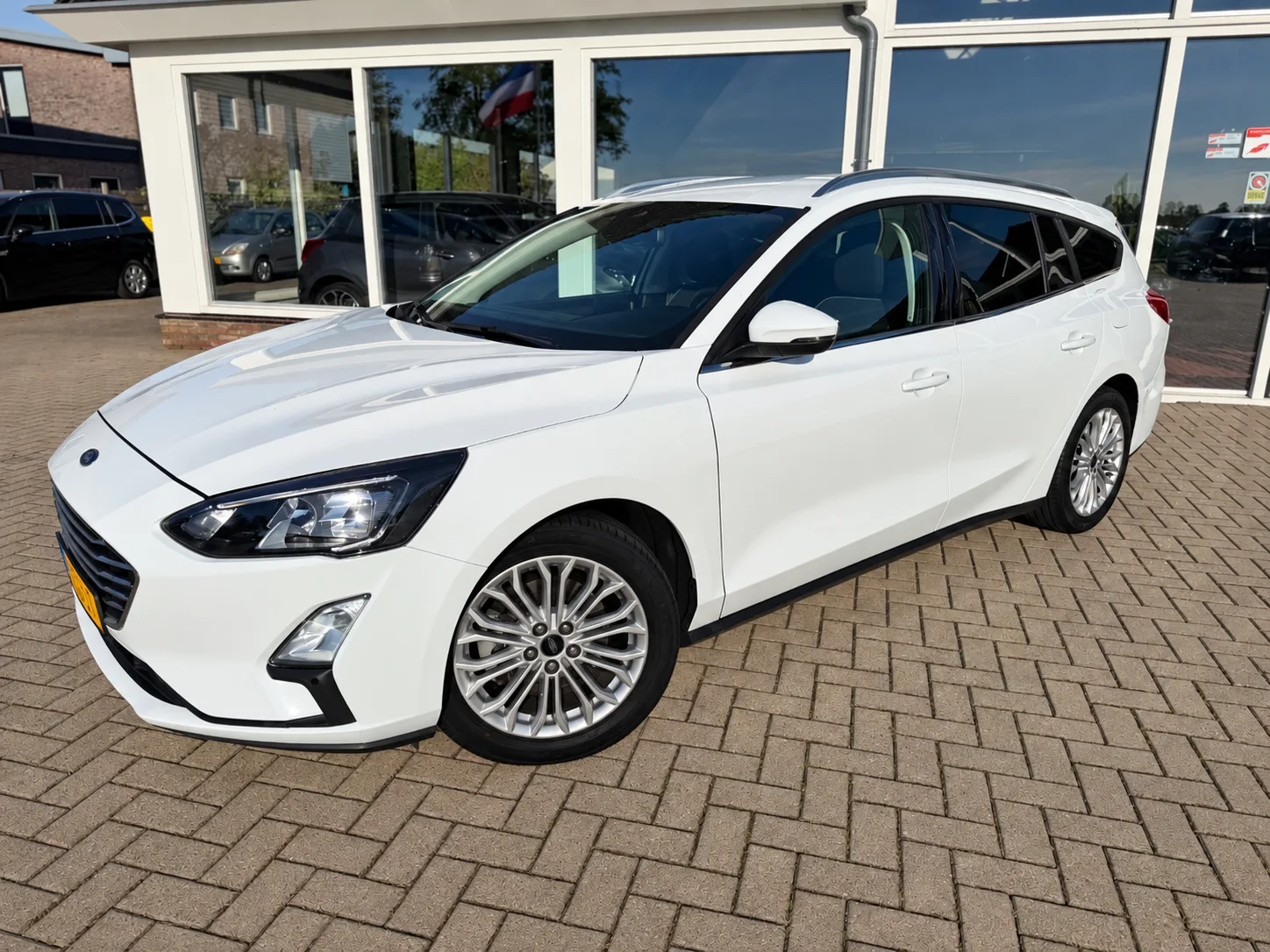 Ford Focus (2021) — foto 1