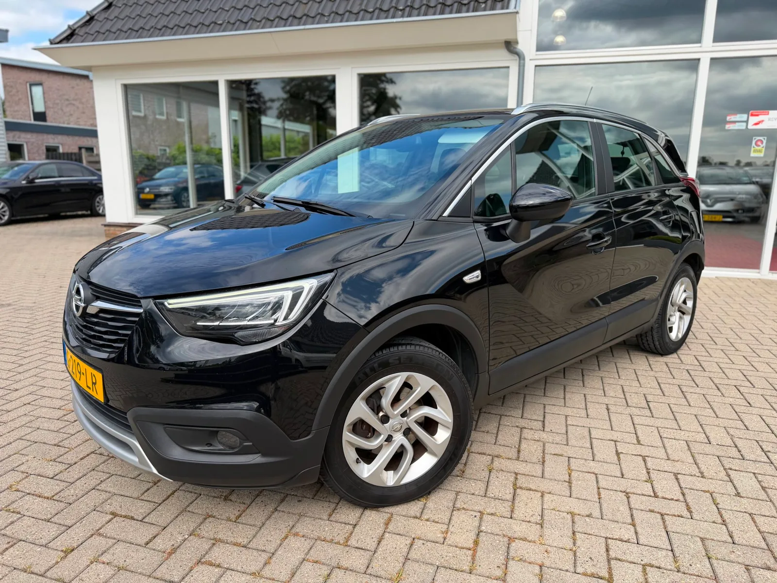 Opel Crossland X (2019) — foto 1