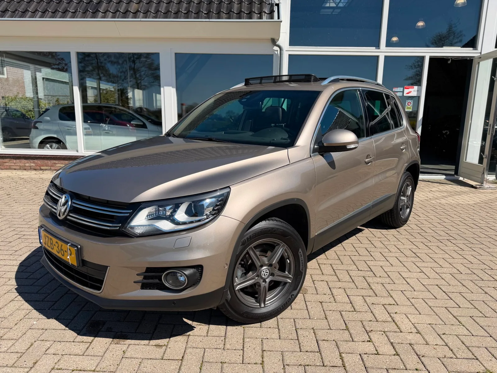 Volkswagen Tiguan (2014) — foto 1