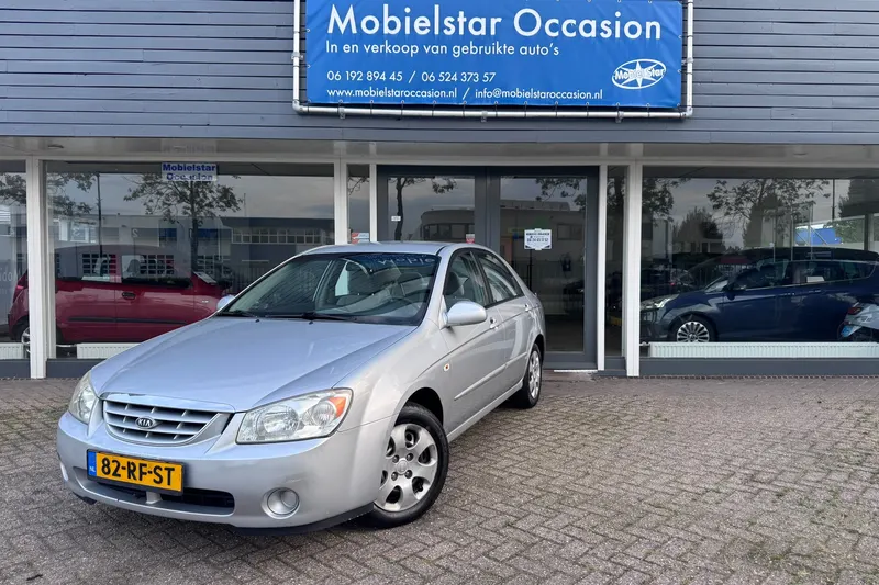 Kia Cerato (2005)