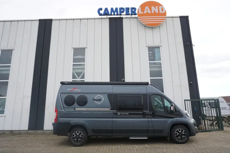 Malibu Van (2023)