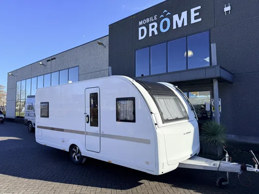 Adria Adora (2026) — foto 1