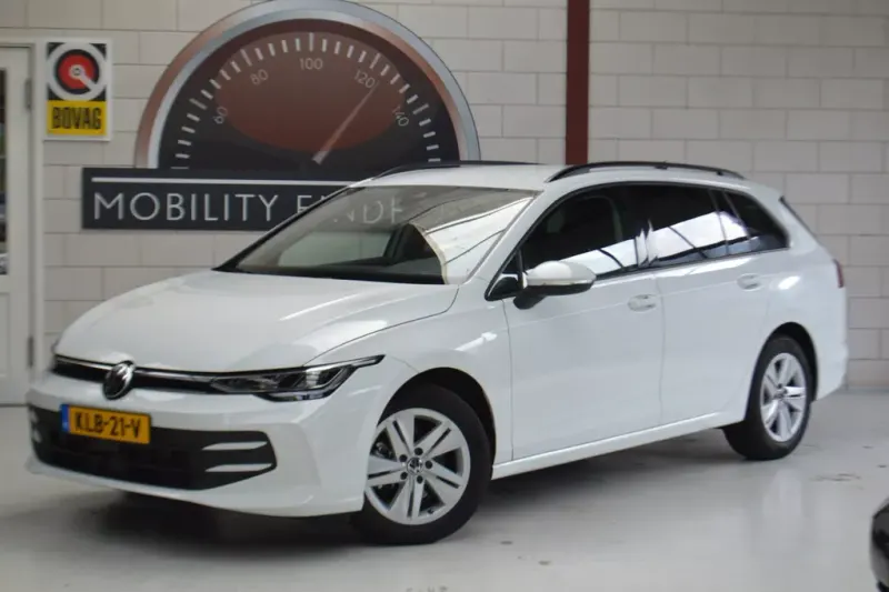 Volkswagen Golf (2025)