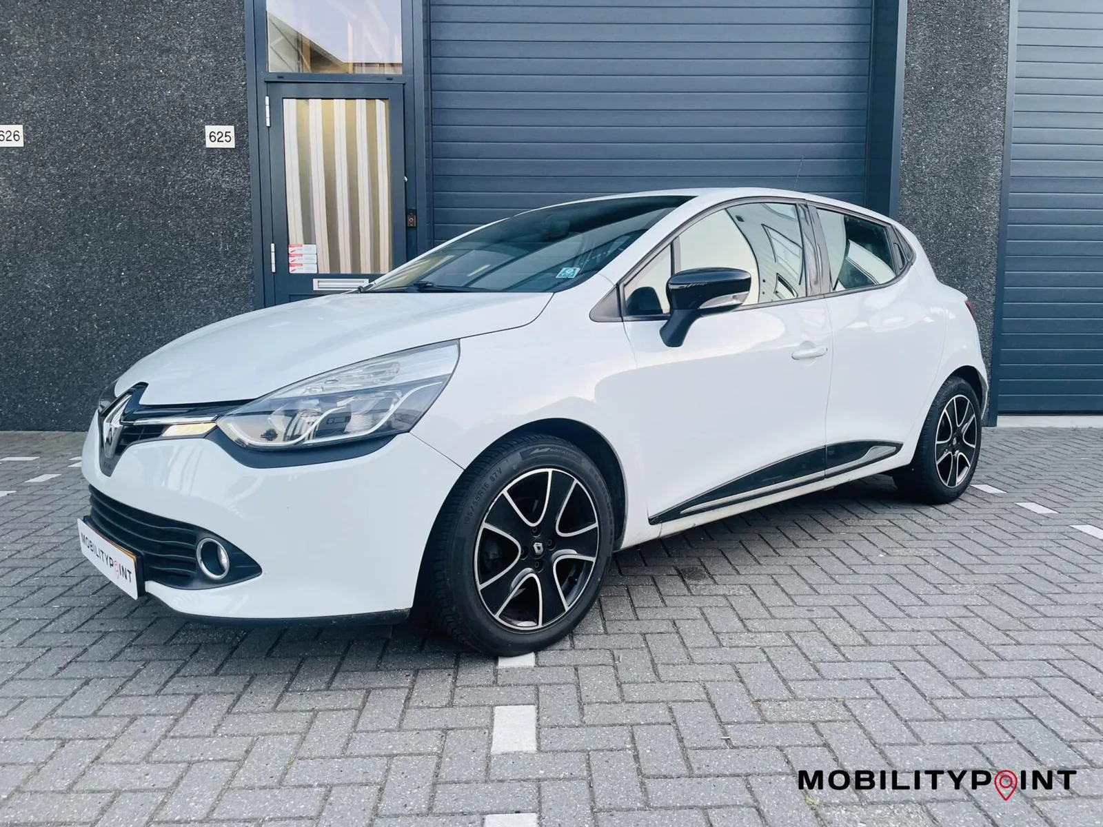 Renault Clio (2016) — foto 1