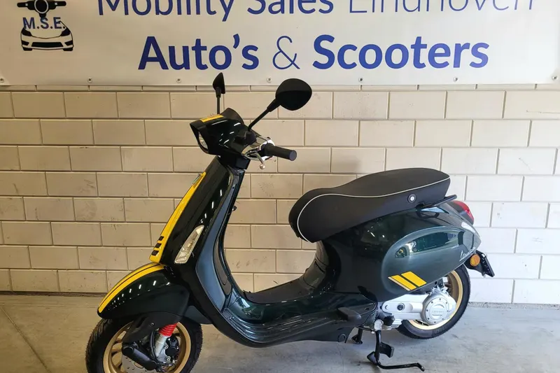 Vespa Snorscooter Racing Sixties Euro5 Vespa (2026)