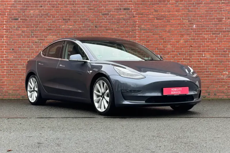 Tesla Model 3 (2019)