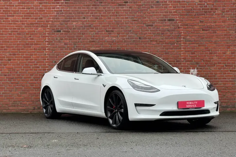 Tesla Model 3 (2019)