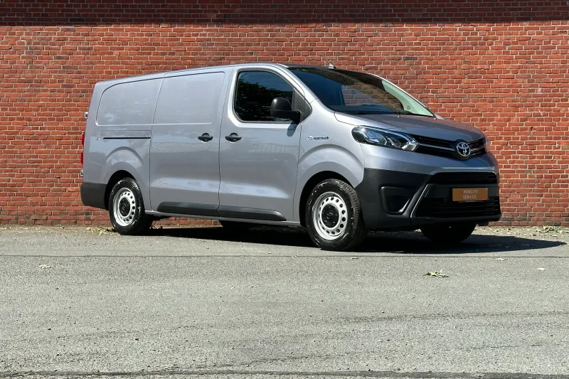 Toyota ProAce Long Worker (2023)