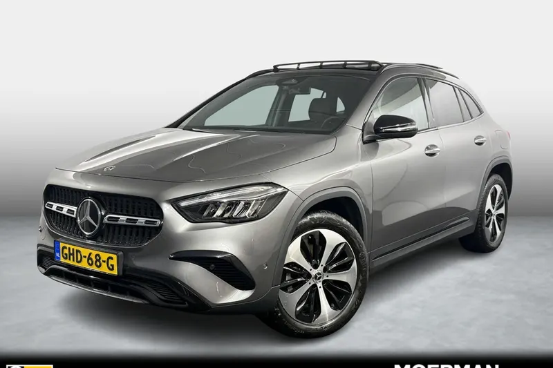 Mercedes-Benz GLA (2024)