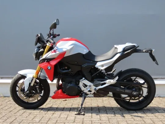 BMW F 900 R (2020) — foto 1