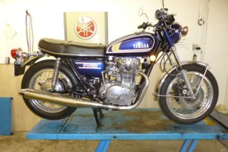 Yamaha XS 650 (1975)
