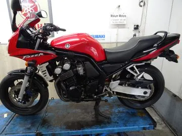 Yamaha FZS 600 Fazer (2004) — foto 1