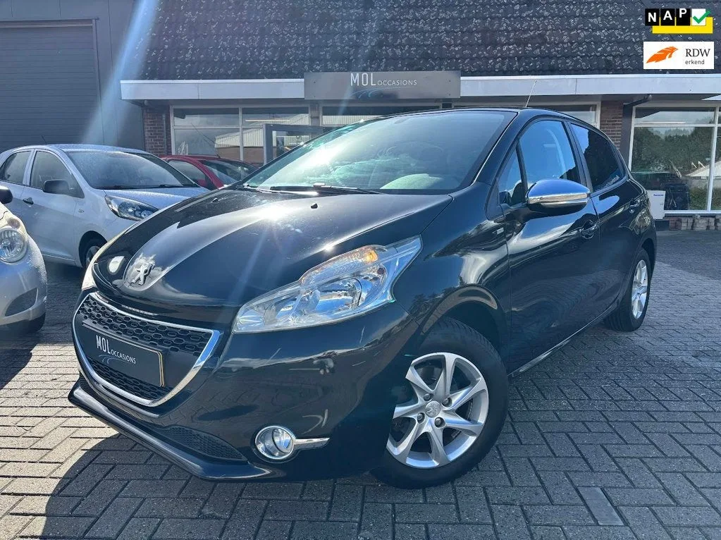 Peugeot 208 (2014) — foto 1