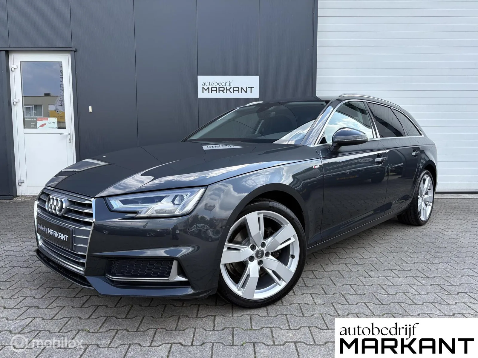 Audi A4 (2019) — foto 1