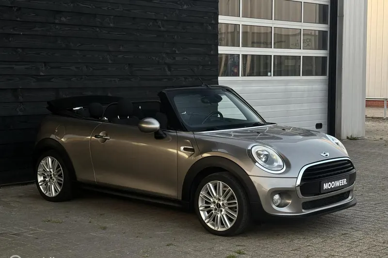 MINI Cabrio (2017)
