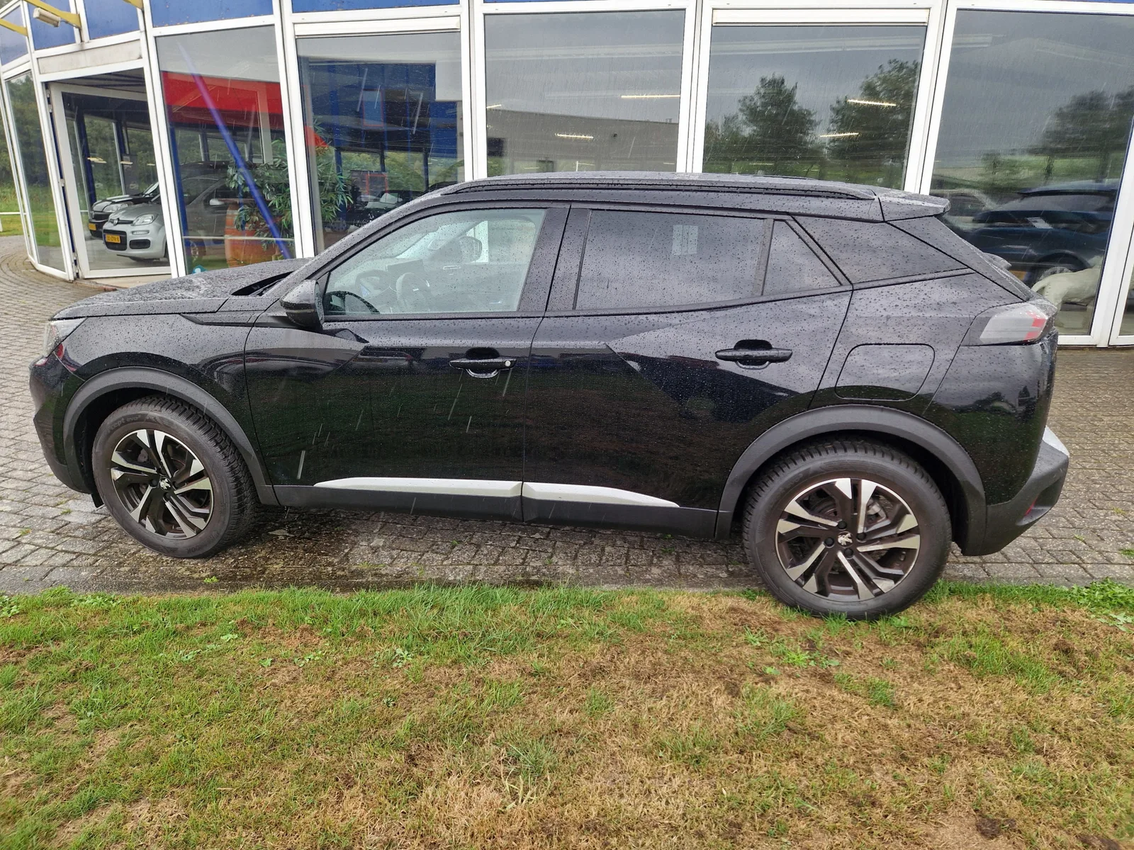 Peugeot 2008 (2021) — foto 1