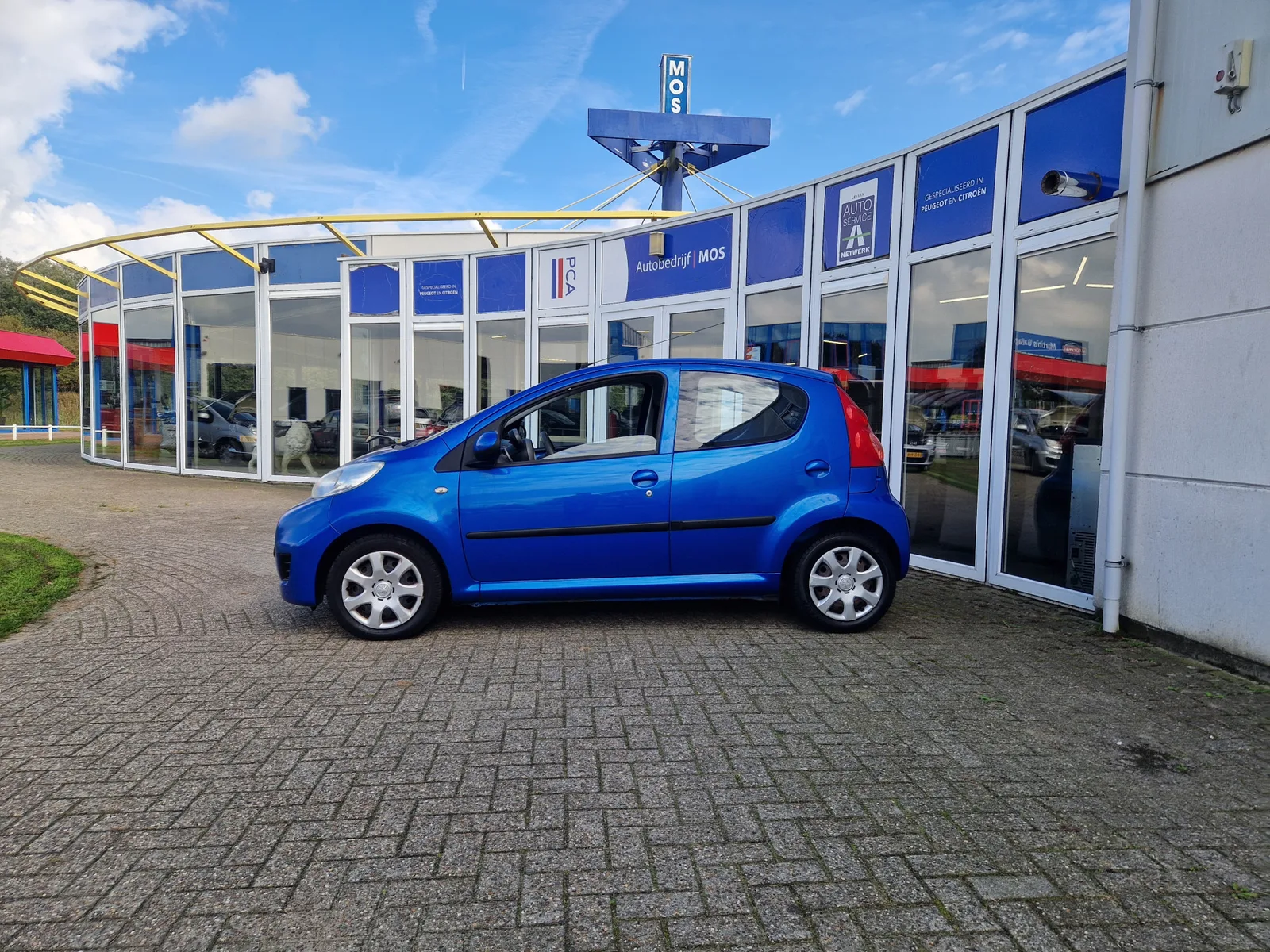Peugeot 107 (2009) — foto 1