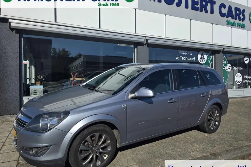 Opel Astra (2010)