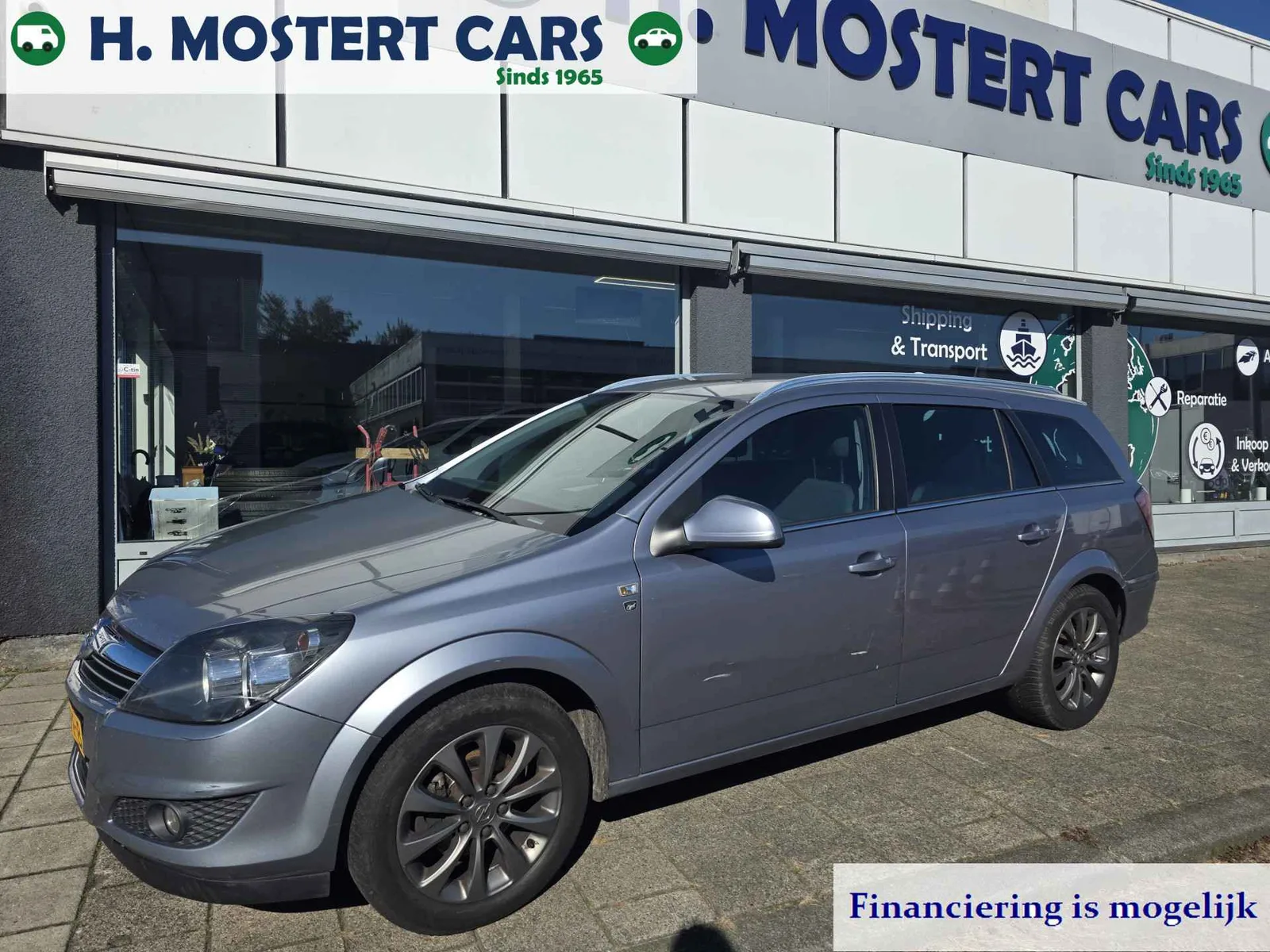 Opel Astra (2010) — foto 1