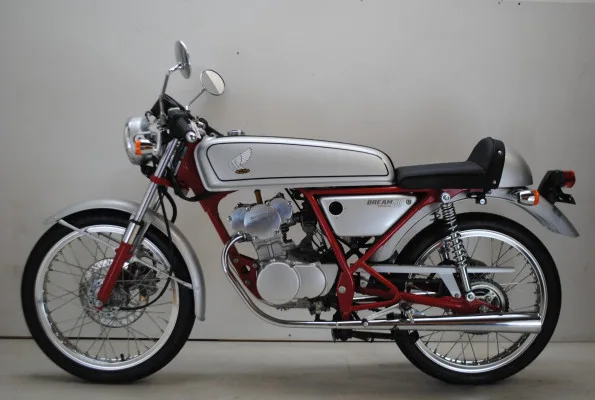 Honda Dream 50 (1997) — foto 1