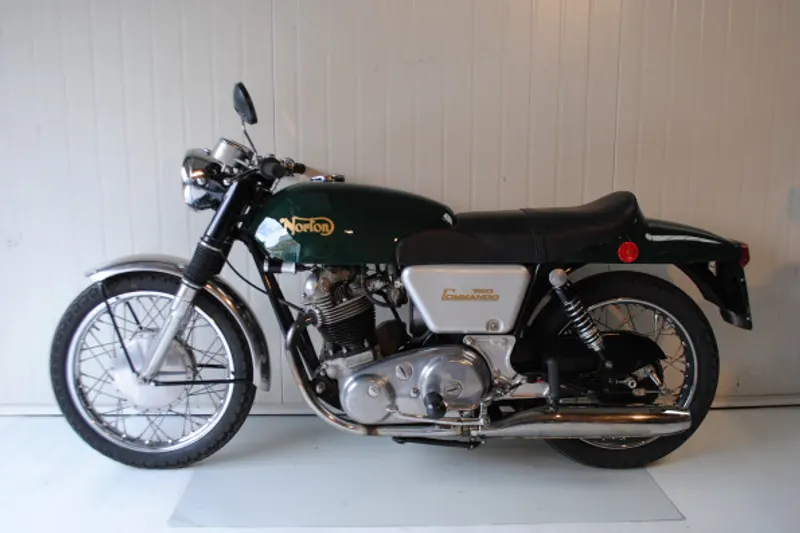 Norton Commando (1968)