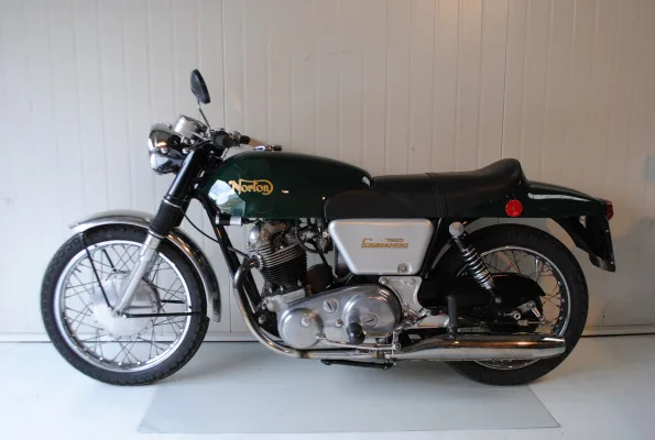 Norton Commando (1968) — foto 1