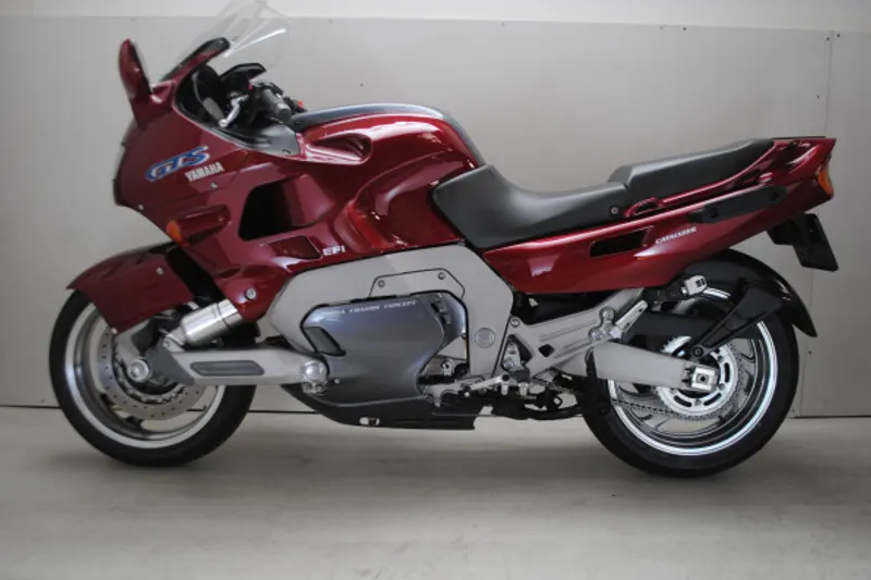 Yamaha GTS1000 (1994)