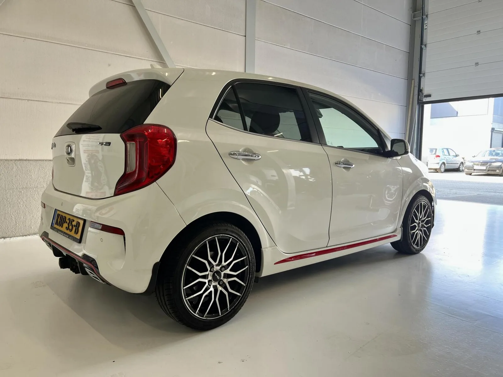 Kia Picanto (2020) — foto 1