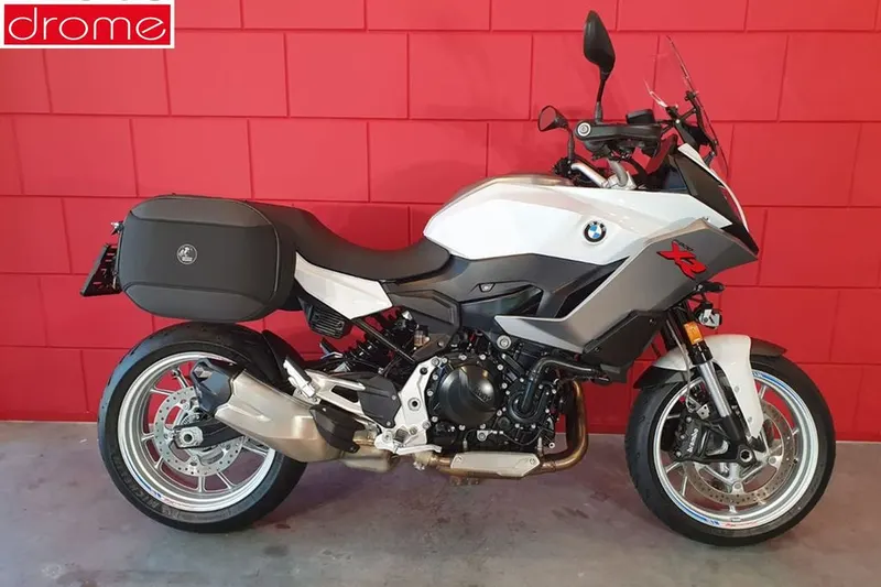 BMW F (2020)