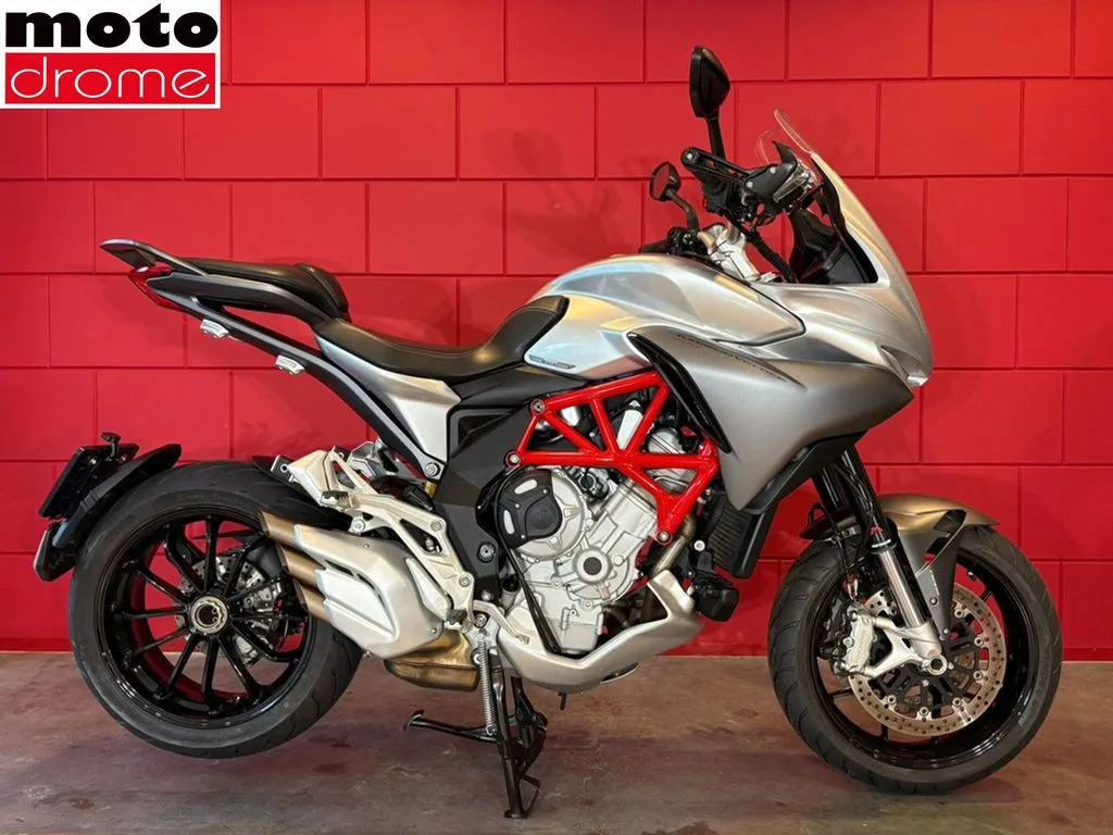 MV Agusta TURISMO (2016) — foto 1