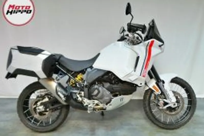 Ducati DesertX (2022)