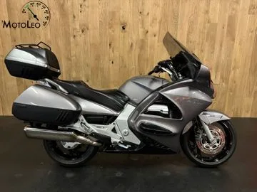 Honda ST 1300 Pan European (2002) — foto 1